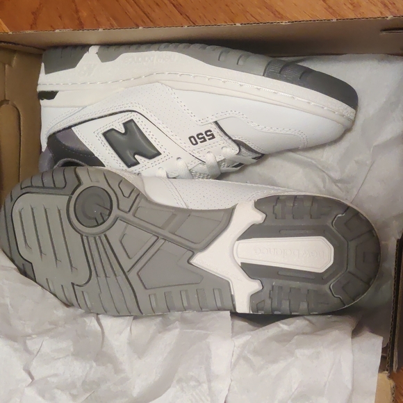 New Balance 550 Women Size 6.5 Men Size 5 White Shadow Grey - Picture 7 of 9